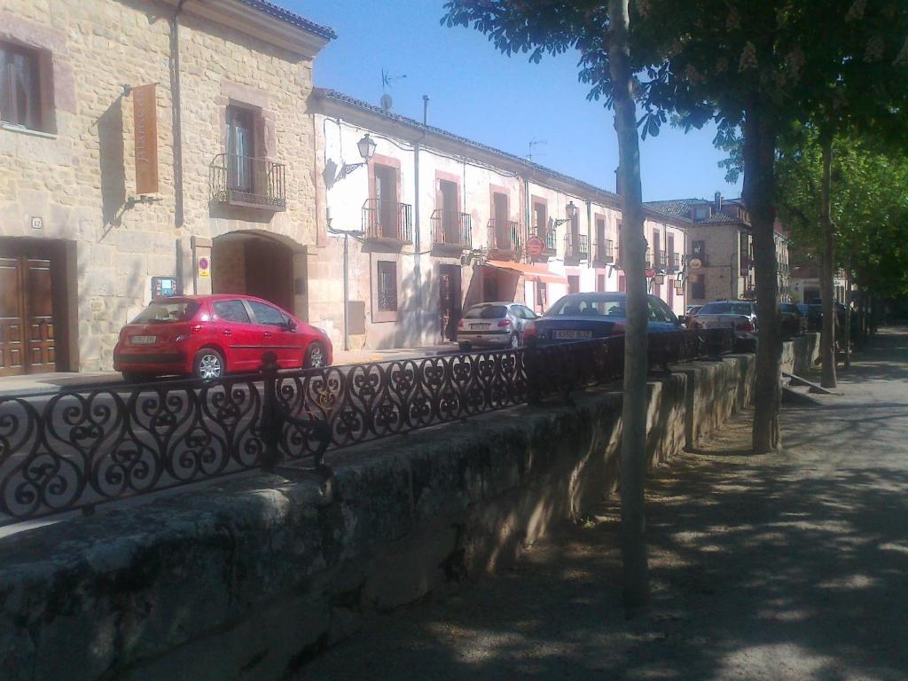 Apartamentos Alameda Siguenza Exterior foto